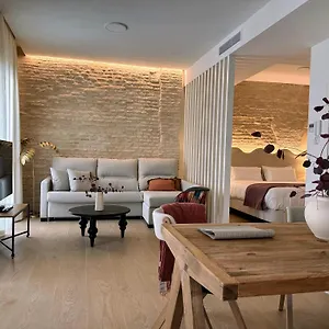 https://redes-royale-apartments-by-misterhost.es-andalucia.com